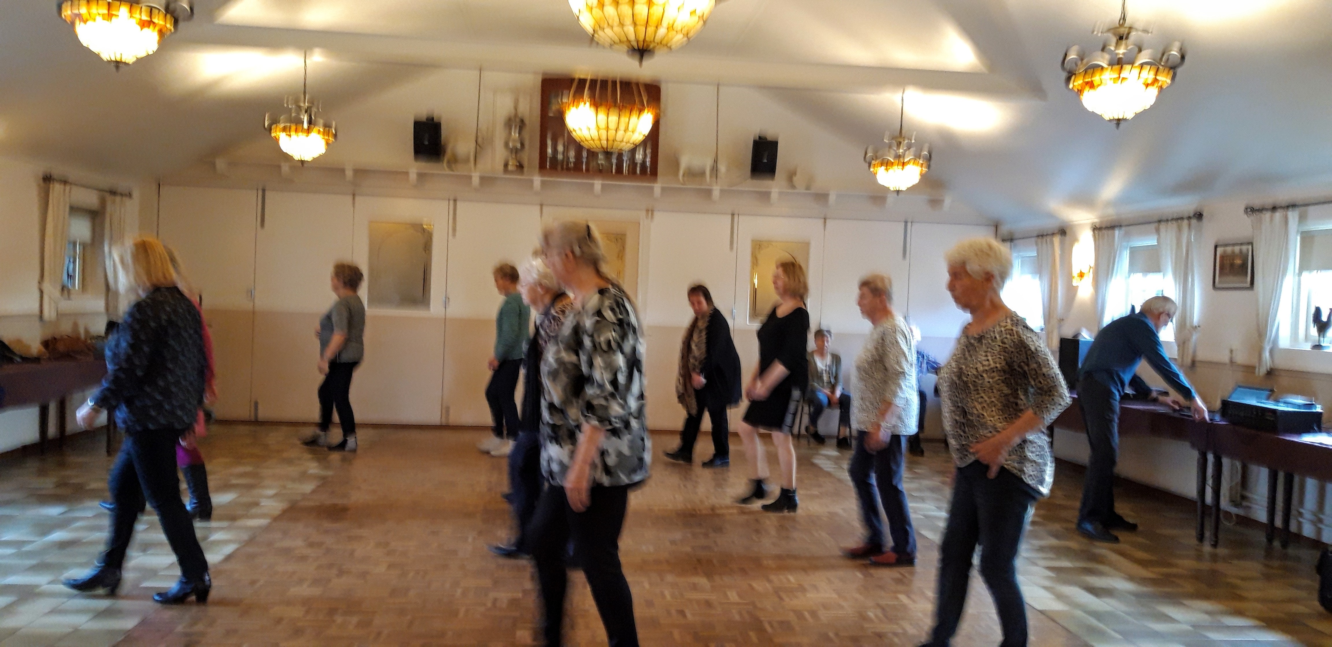 Country Line Dansen, Activiteiten - Stichting Senioren Kontakt